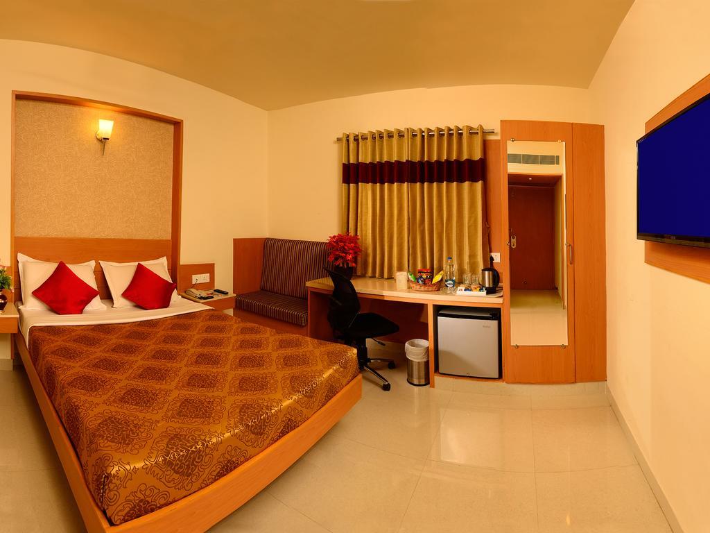 Hotel Le Grand Coimbatore Exterior foto